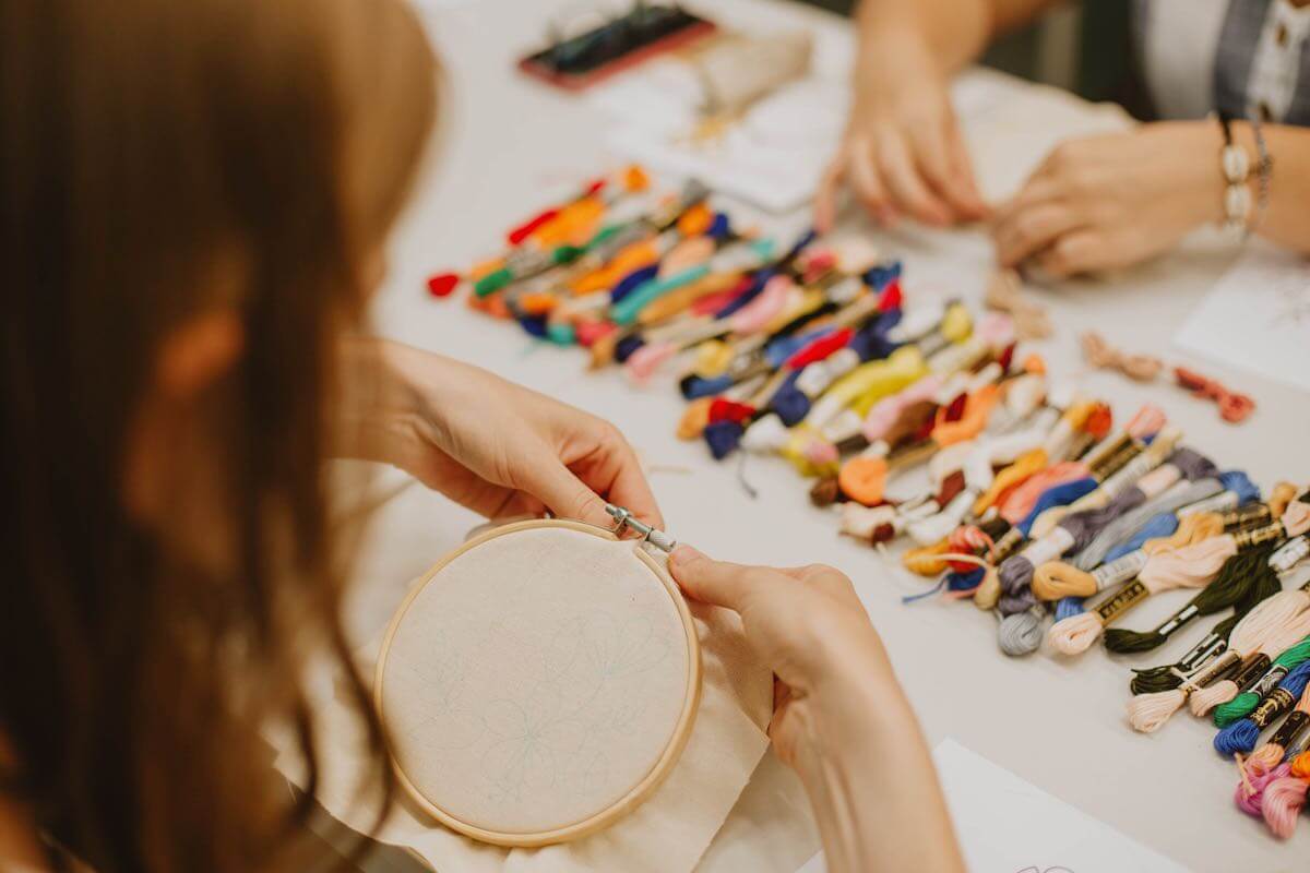 Warsztaty haftowania haftu haft plaski Michalina Mruczek HandMade
