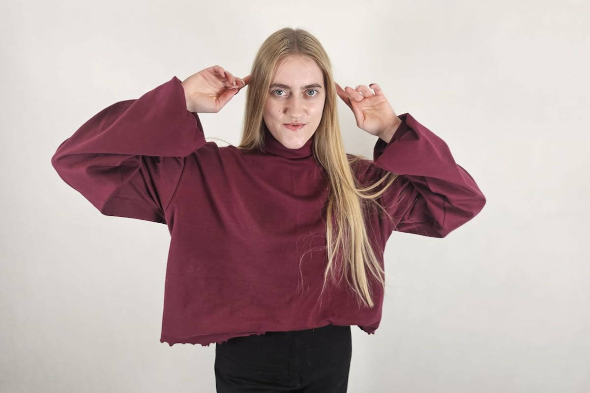 bluza pelka w koronce